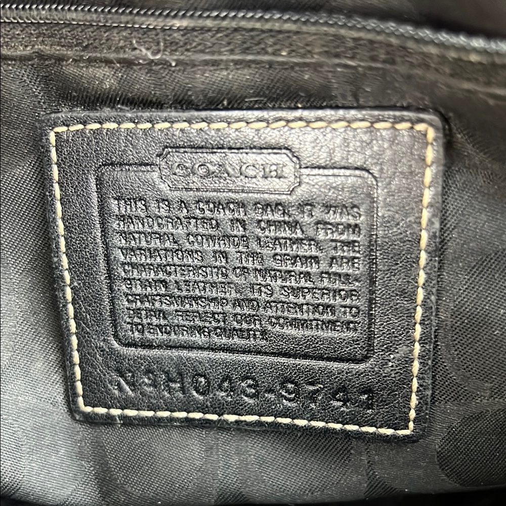 Coach Vintage Y2K Soho Flat Buckle Black Leather Shoulder Bag 9741 - Picture 10 of 16
